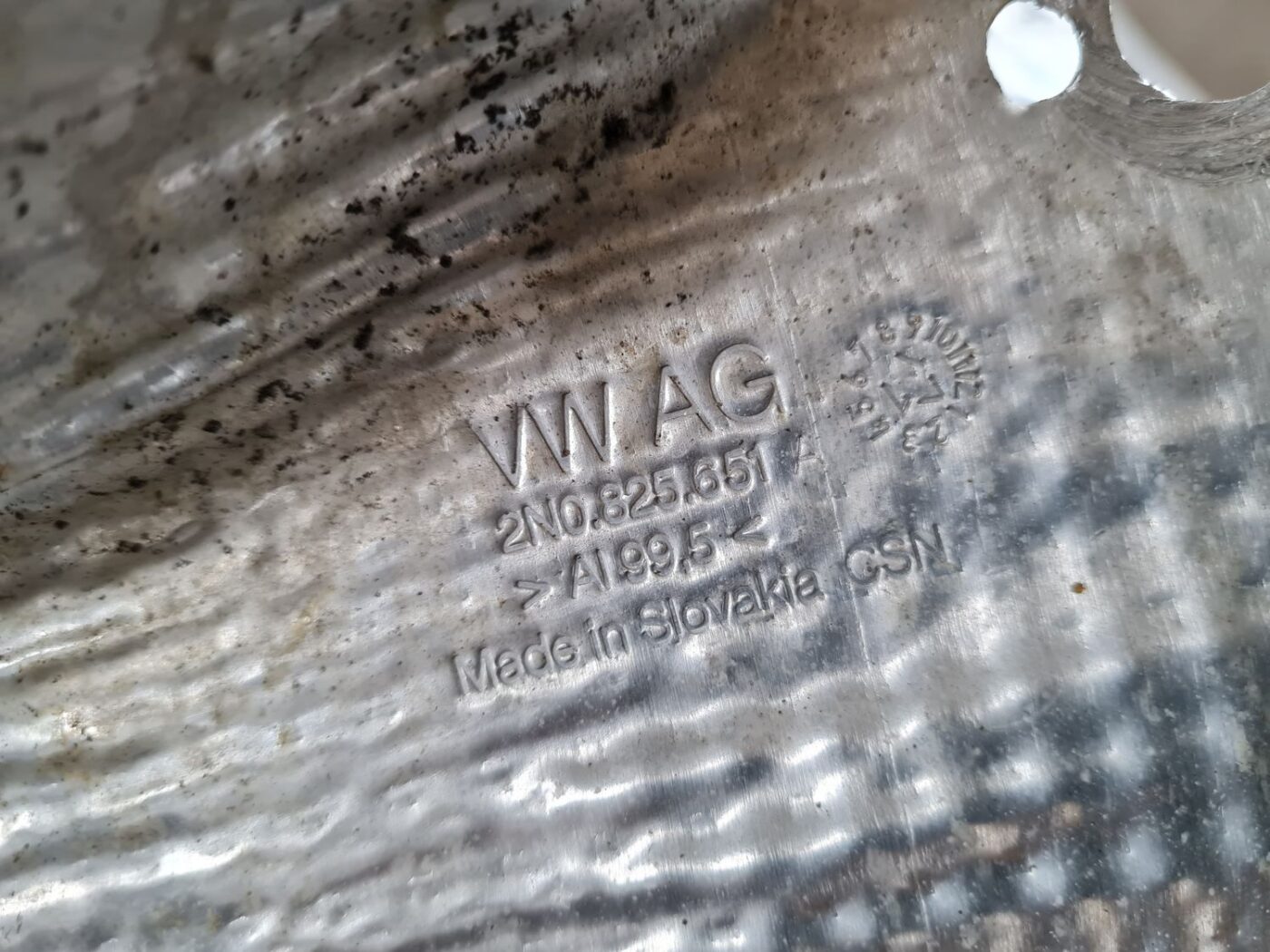 Izpūtēja sistēmas karstuma aizsargs priekš VW CRAFTER 2018