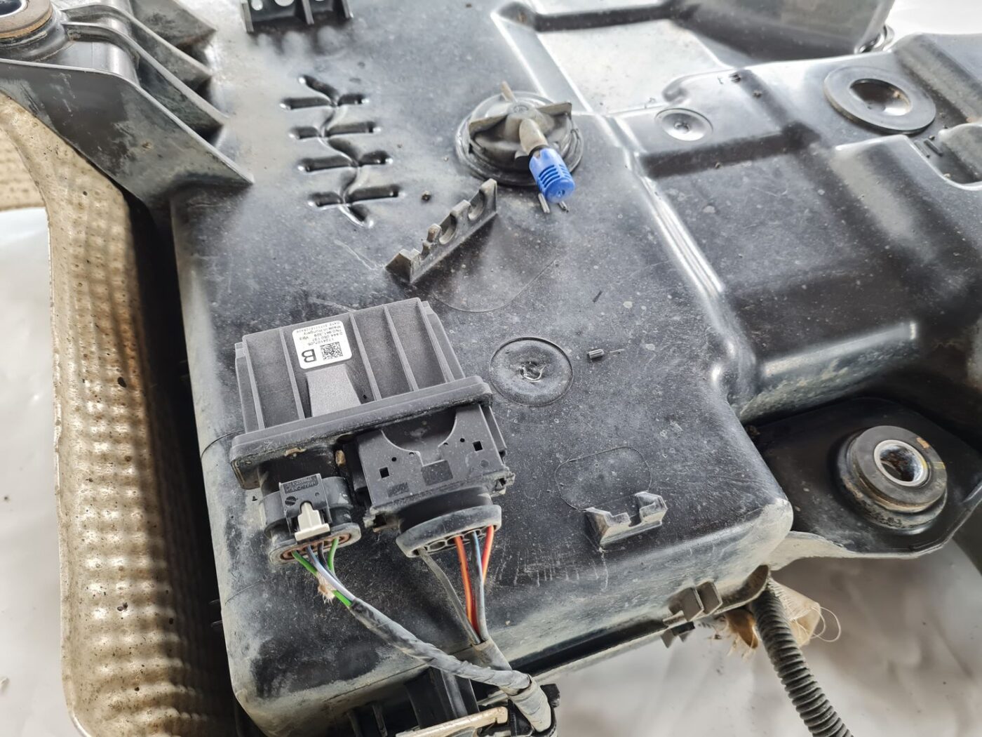 ADBlue tvertne priekš VW CRAFTER 2018