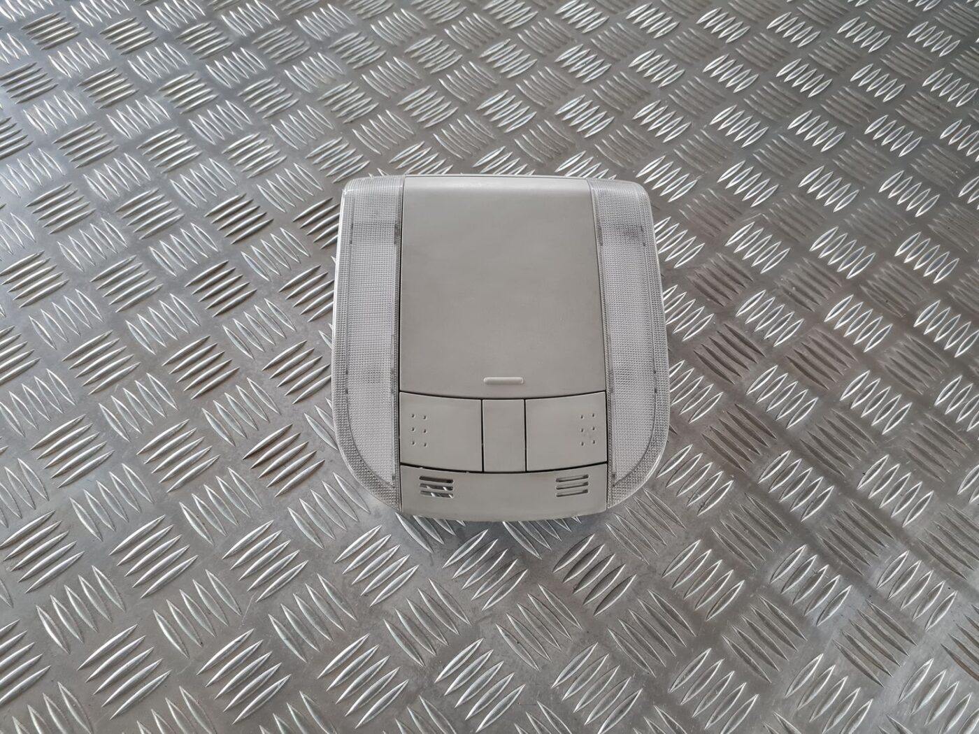 Salona apgaismojuma panelis priekš TOYOTA AURIS 2007 1 Salona apgaismojuma panelis priekš TOYOTA AURIS 2007