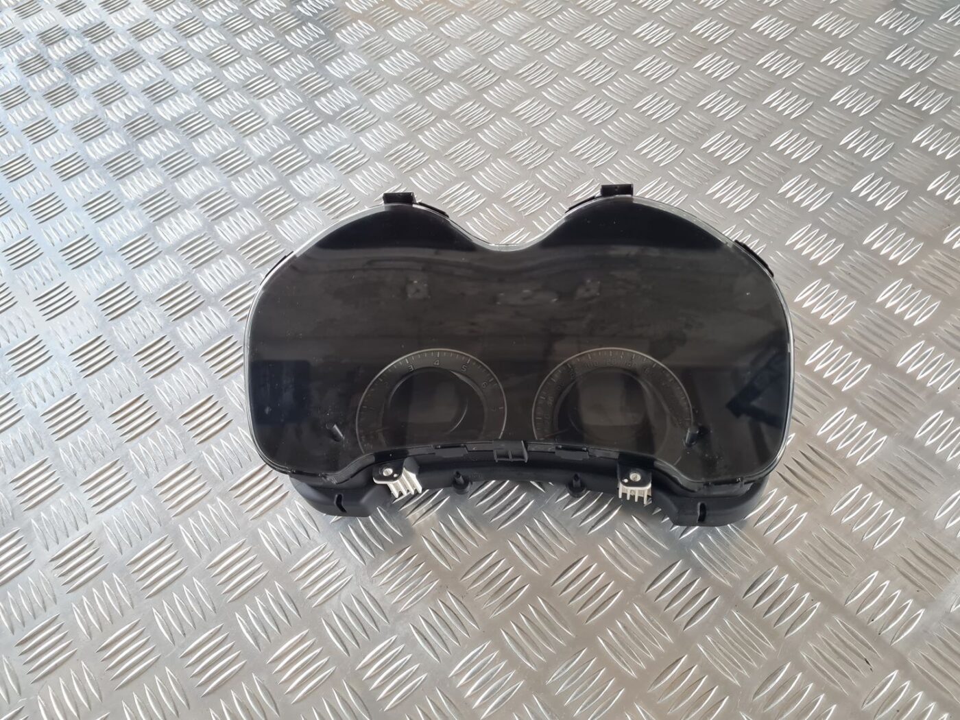 Spidometrs priekš TOYOTA AURIS 2007