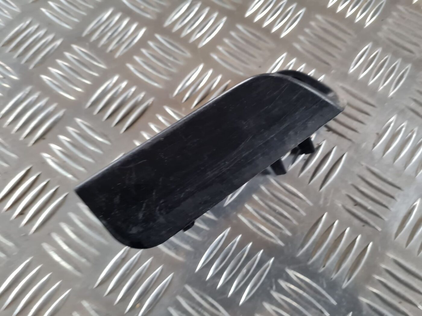 Degvielas tvertnes atvēršanas poga priekš TOYOTA AURIS 2007