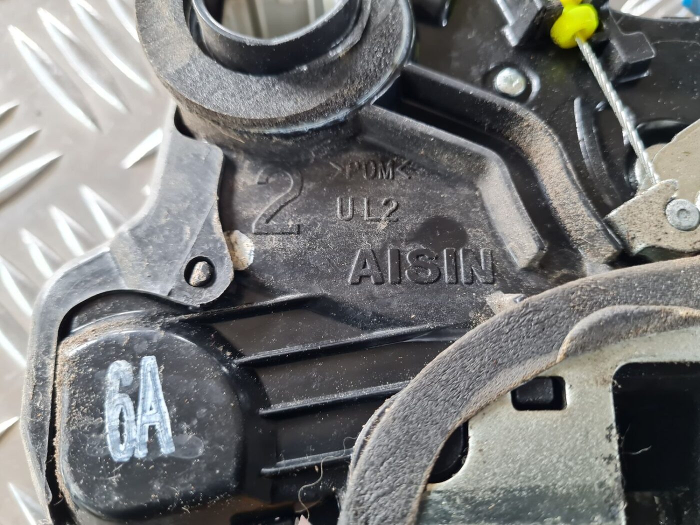 Priekšējo kreiso durvju slēdzene priekš TOYOTA AURIS 2007