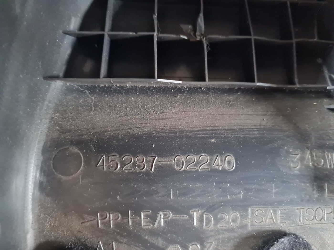 Stūres statnes putekļu aizsargs (salonā) priekš TOYOTA AURIS 2007 3 Stūres statnes putekļu aizsargs (salonā) priekš TOYOTA AURIS 2007