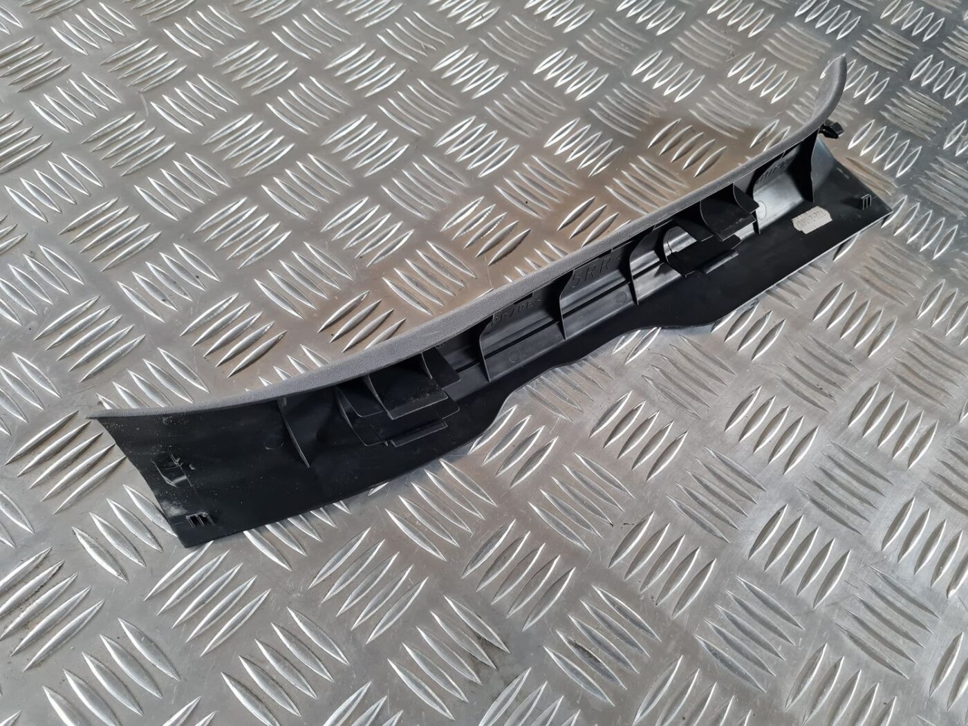 Sliekšņa aizmugurēja laba uzlika (salonā) priekš TOYOTA AURIS 2007