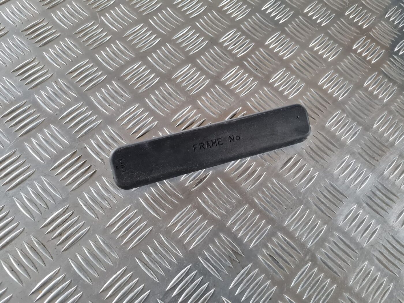 Salona plastmasa priekš TOYOTA AURIS 2007