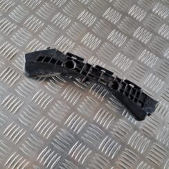 Aizmugurēja bufera kronšteins priekš TOYOTA AURIS 2007