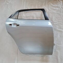 Aizmugurējās labās durvis priekš TOYOTA AURIS 2007