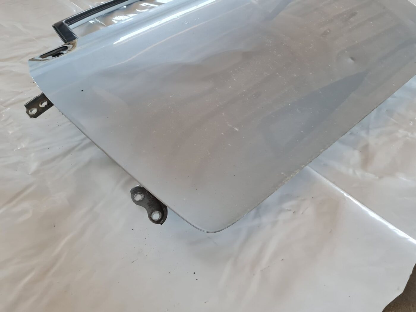 Priekšējās kreisās durvis priekš TOYOTA AURIS 2007