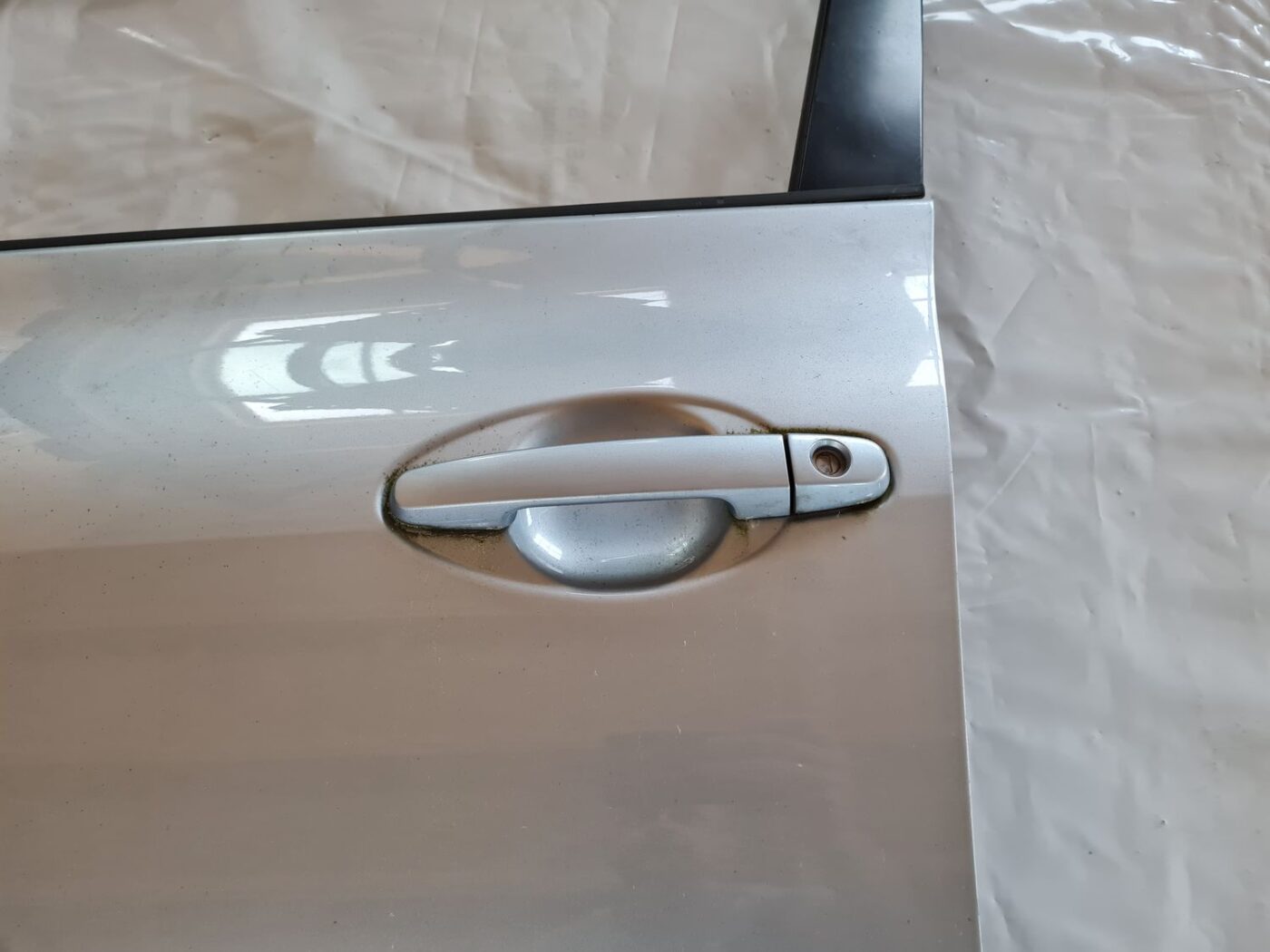 Priekšējās kreisās durvis priekš TOYOTA AURIS 2007