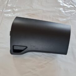 Mantu glabāšanas nodalījums pasažiera pusē priekš TOYOTA AURIS 2007