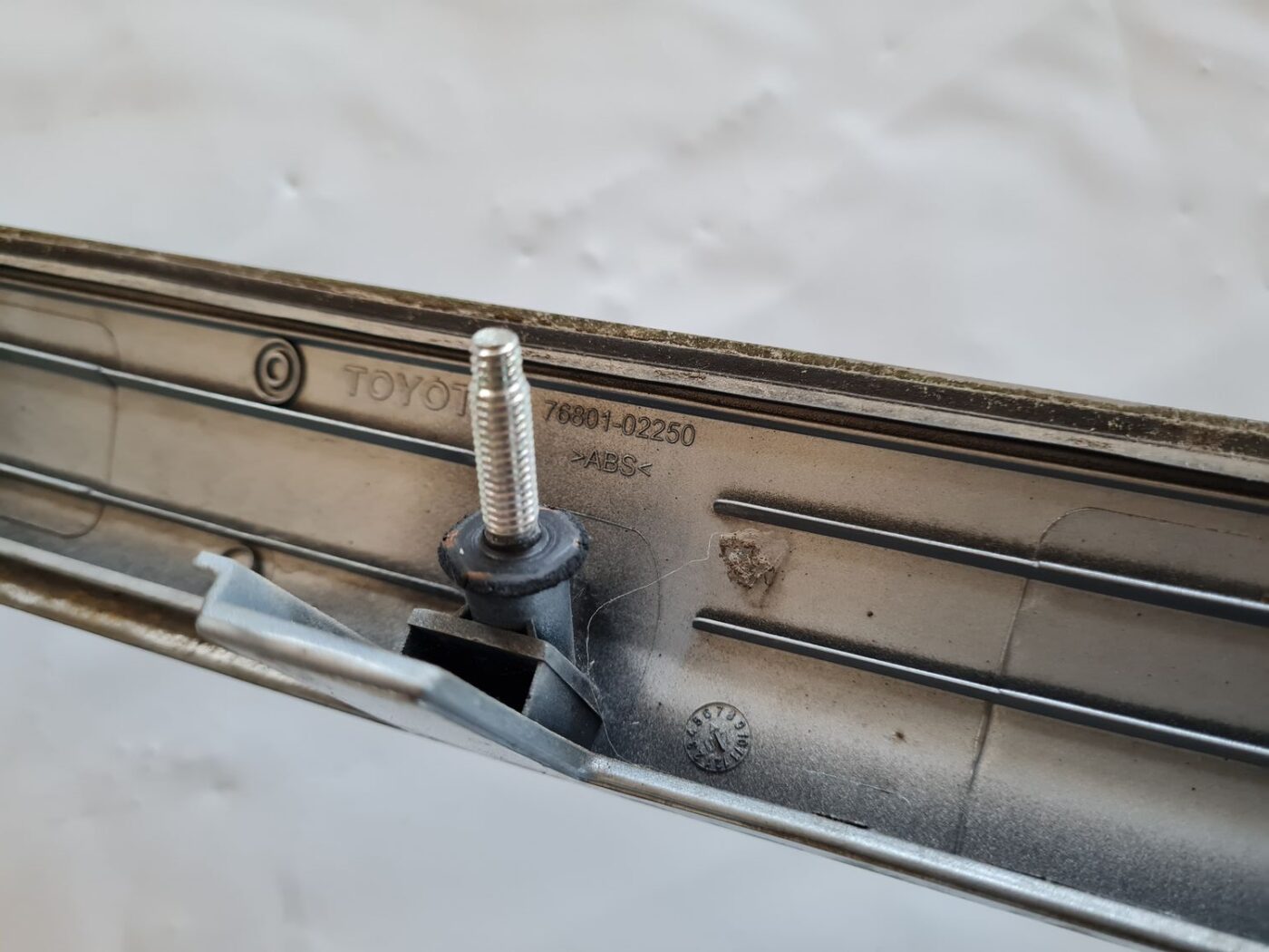 Numura zīmes gaismas uzlika komplektā priekš TOYOTA AURIS 2007 3 Numura zīmes gaismas uzlika komplektā priekš TOYOTA AURIS 2007