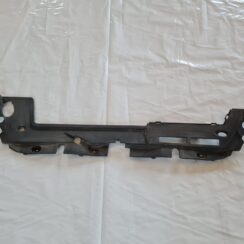 Radiatoru augšēja uzlika priekš TOYOTA AURIS 2007