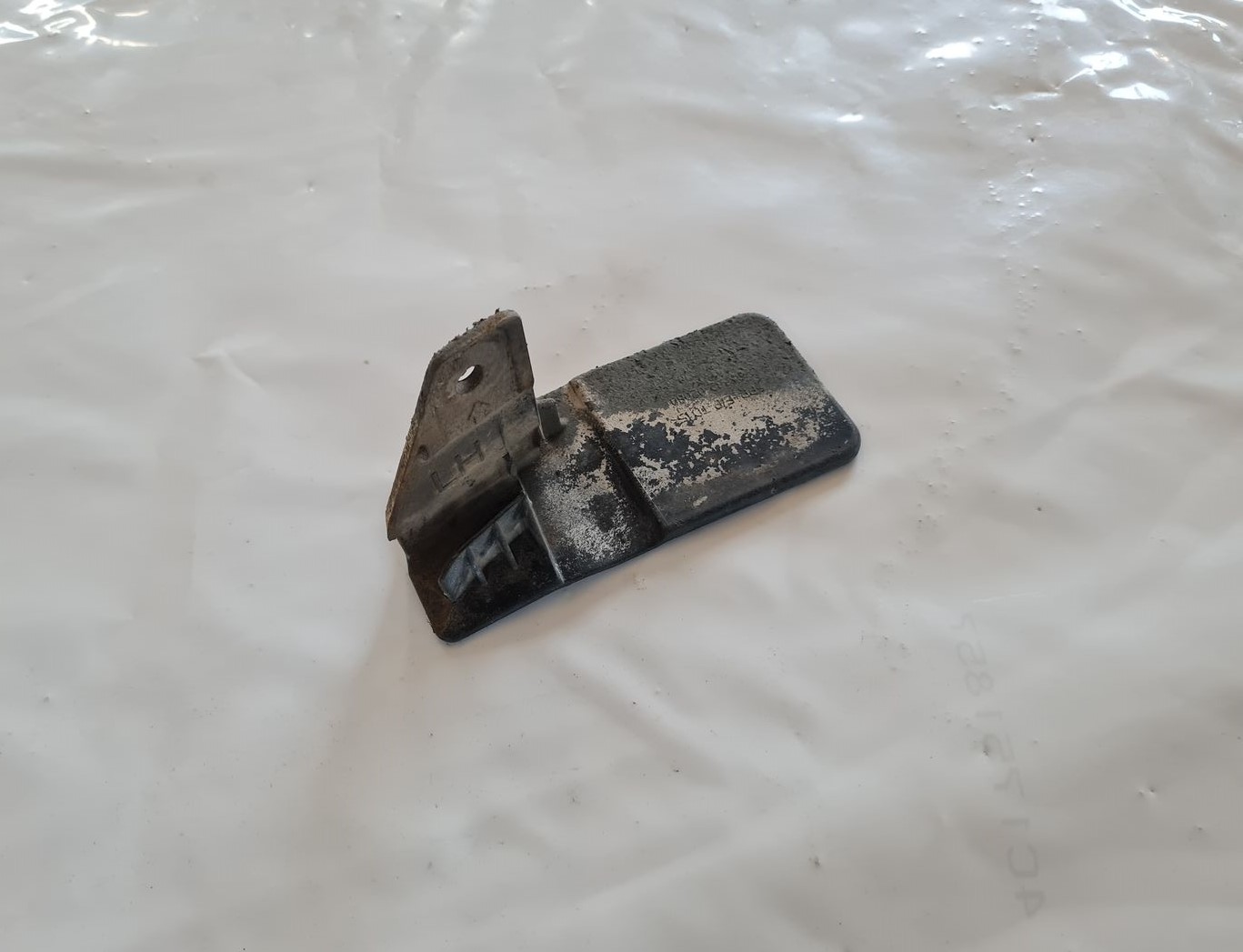 Aizmugurējais kreisais dubļusargs priekš TOYOTA AURIS 2007 2 Aizmugurējais kreisais dubļusargs priekš TOYOTA AURIS 2007