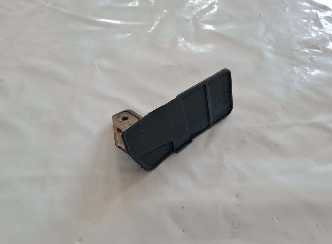 Aizmugurējais kreisais dubļusargs priekš TOYOTA AURIS 2007 3 Aizmugurējais kreisais dubļusargs priekš TOYOTA AURIS 2007