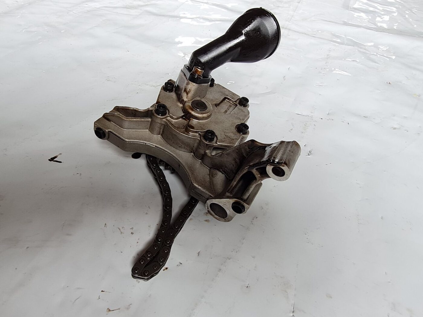 Eļļas sūknis priekš VW GOLF 5 2004 3 Eļļas sūknis priekš VW GOLF 5 2004