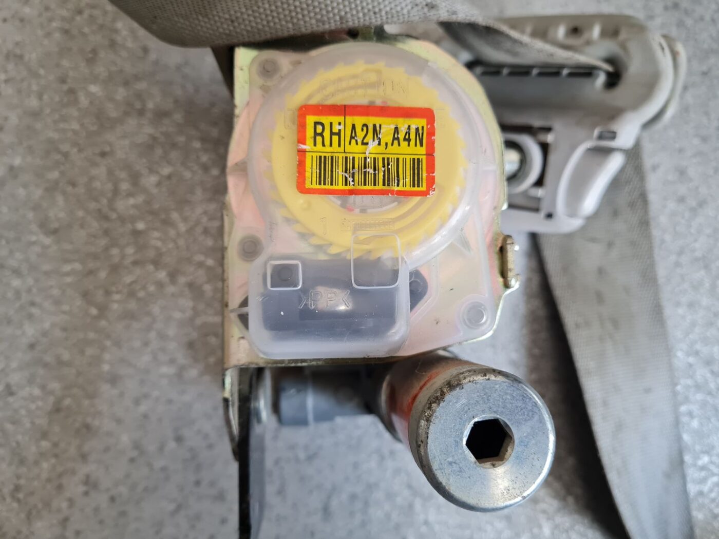 Priekšējā labā drošības josta priekš KIA PICANTO 2006 3 Priekšējā labā drošības josta priekš KIA PICANTO 2006