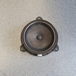 Durvju skaļrunis, apakšā priekš TOYOTA RAV 4 2006