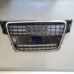 Bufera reste priekš AUDI A4 2009-2013