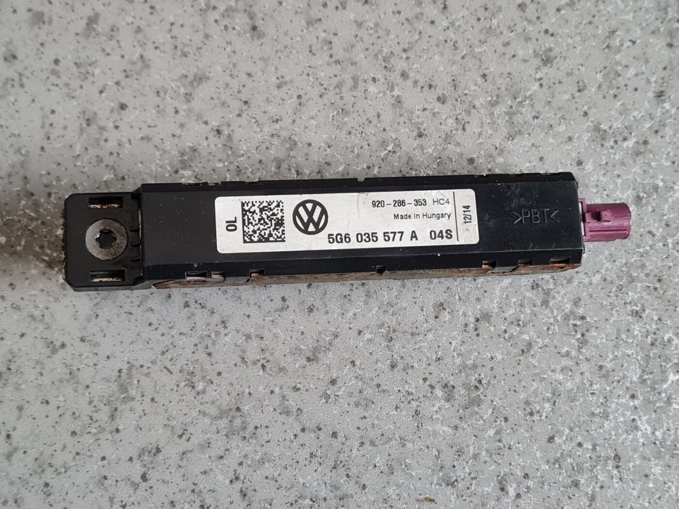 Antenas pastiprinātāja bloks priekš VW GOLF VARIANT 2012 2 Antenas pastiprinātāja bloks priekš VW GOLF VARIANT 2012