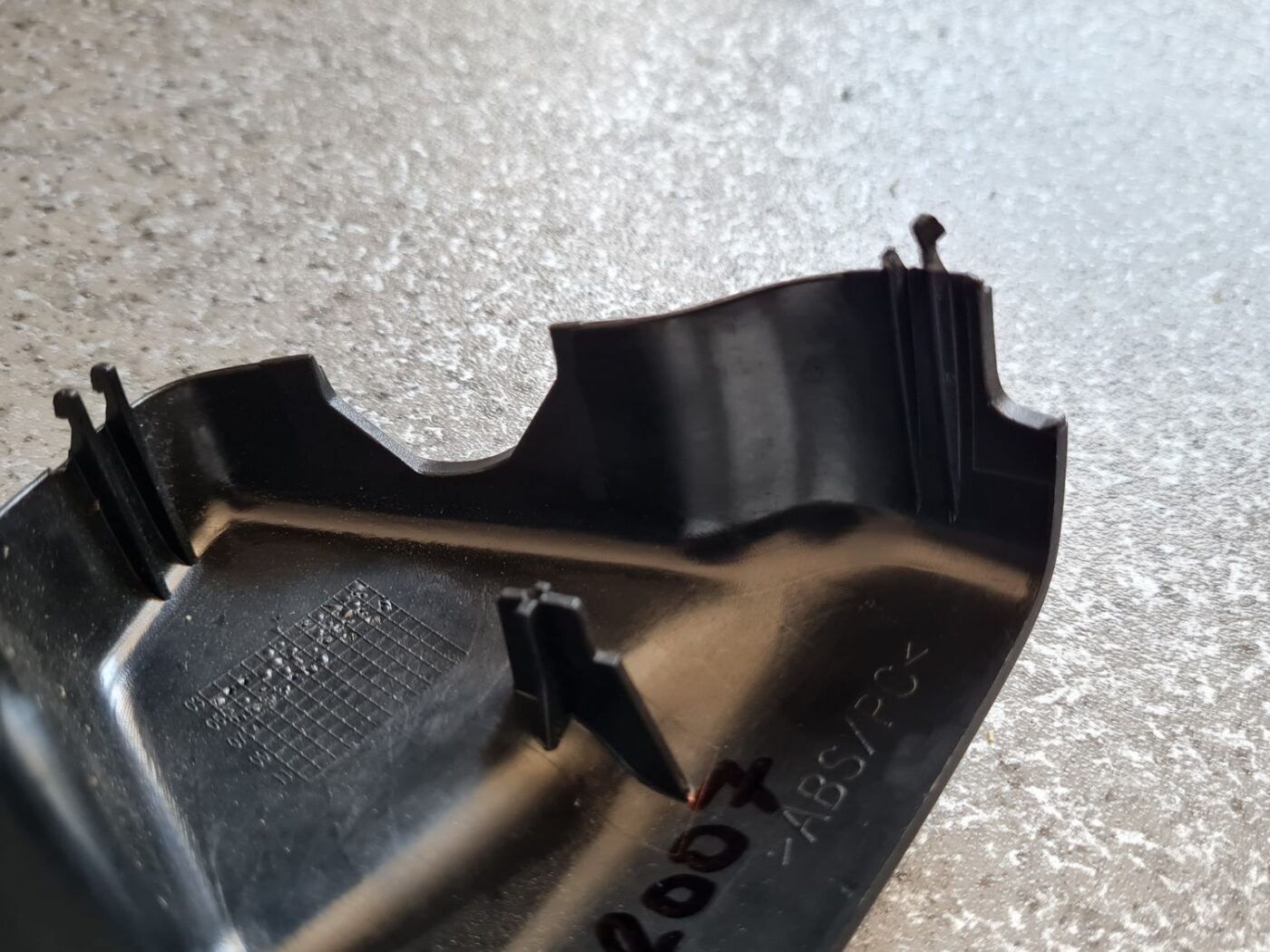 Atpakaļskata spoguļa apdare (salonā) priekš VOLVO S40 2007 4 Atpakaļskata spoguļa apdare (salonā) priekš VOLVO S40 2007