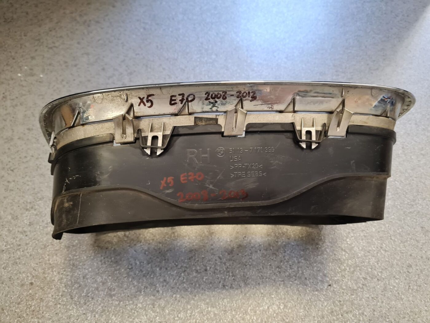 Pārsega reste priekš BMW X5 E70 2006-2013 6 Pārsega reste priekš BMW X5 E70 2006-2013