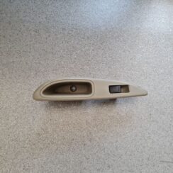 Pasažiera durvju slēdža pogas priekš NISSAN PRIMERA 2002-2004