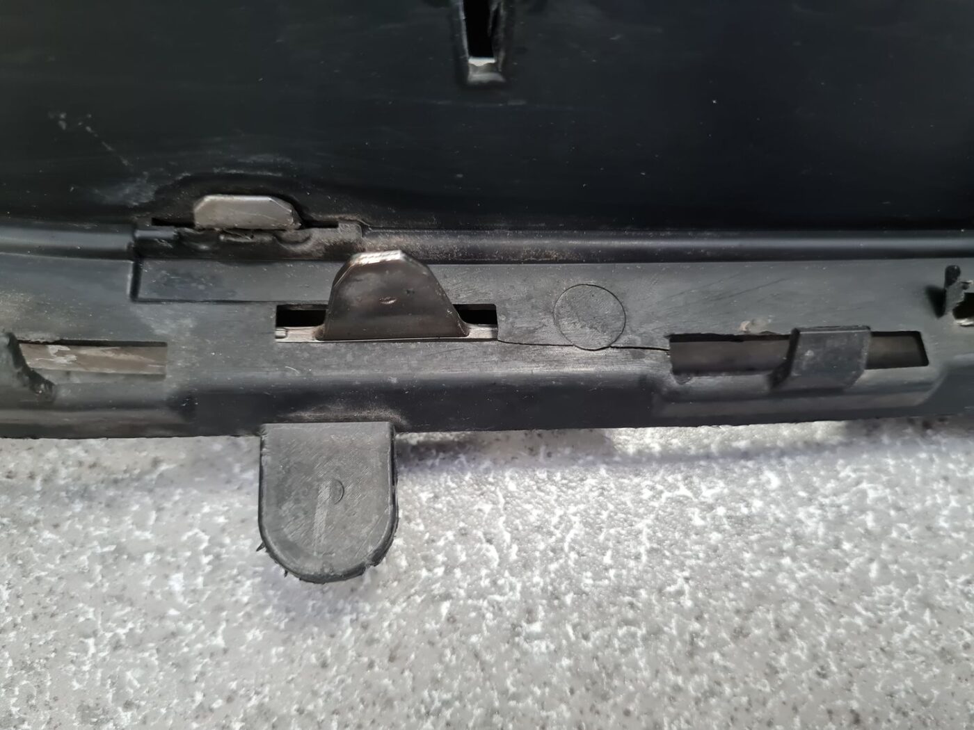 Bufera reste priekš PEUGEOT 508 2014-2016