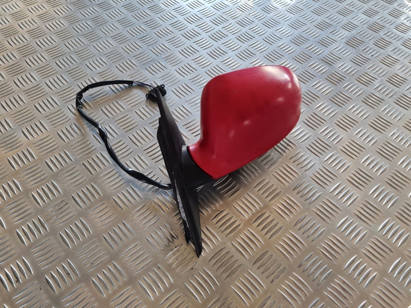 Ārējais spogulis, pa kreisi priekš VW PASSAT 2004 UNIVERSAL GREY