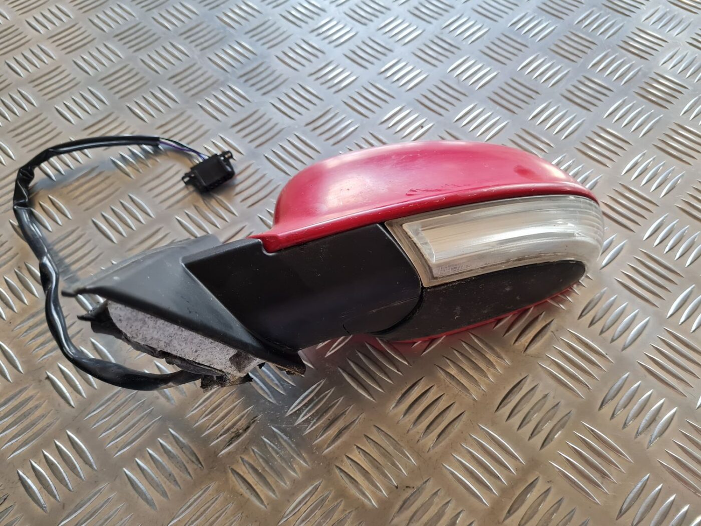 Ārējais spogulis, pa kreisi priekš VW PASSAT 2004 UNIVERSAL GREY