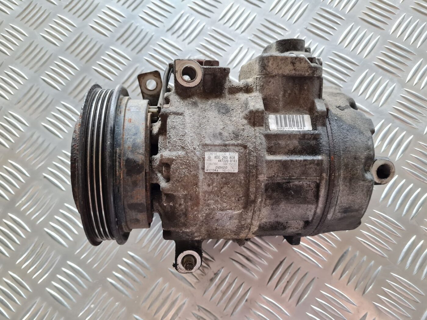 Gaisa kondicioniera kompresors priekš VW PASSAT 2004 UNIVERSAL GREY