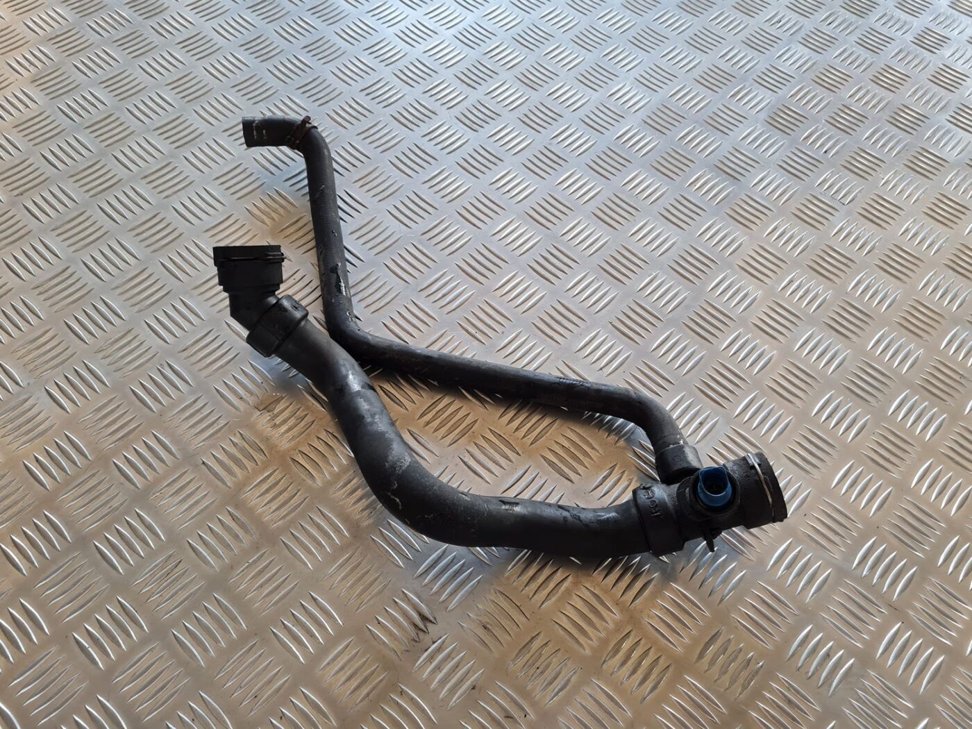 Dzesēšanas caurules priekš VW PASSAT 2004 UNIVERSAL GREY