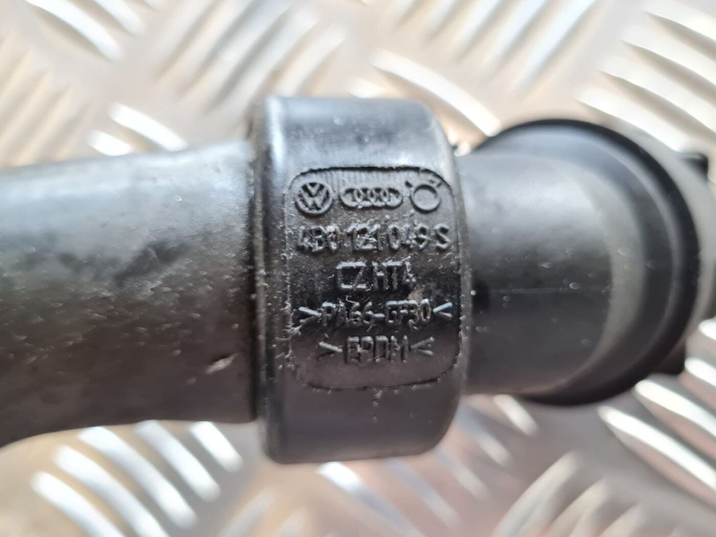 Dzesēšanas caurules priekš VW PASSAT 2004 UNIVERSAL GREY