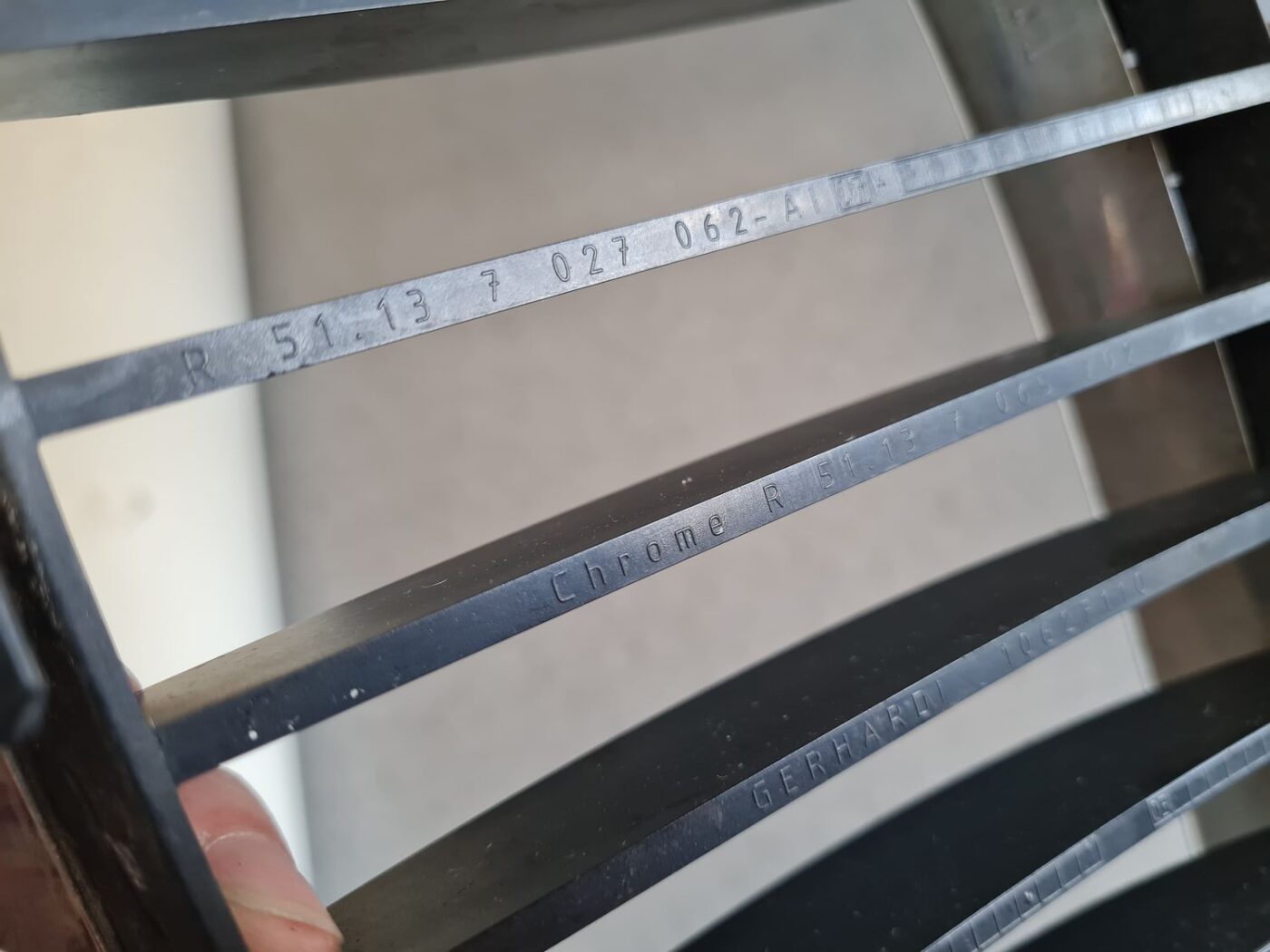 Bufera reste priekš BMW 525 E60 2004 BLACK 4 Bufera reste priekš BMW 525 E60 2004 BLACK