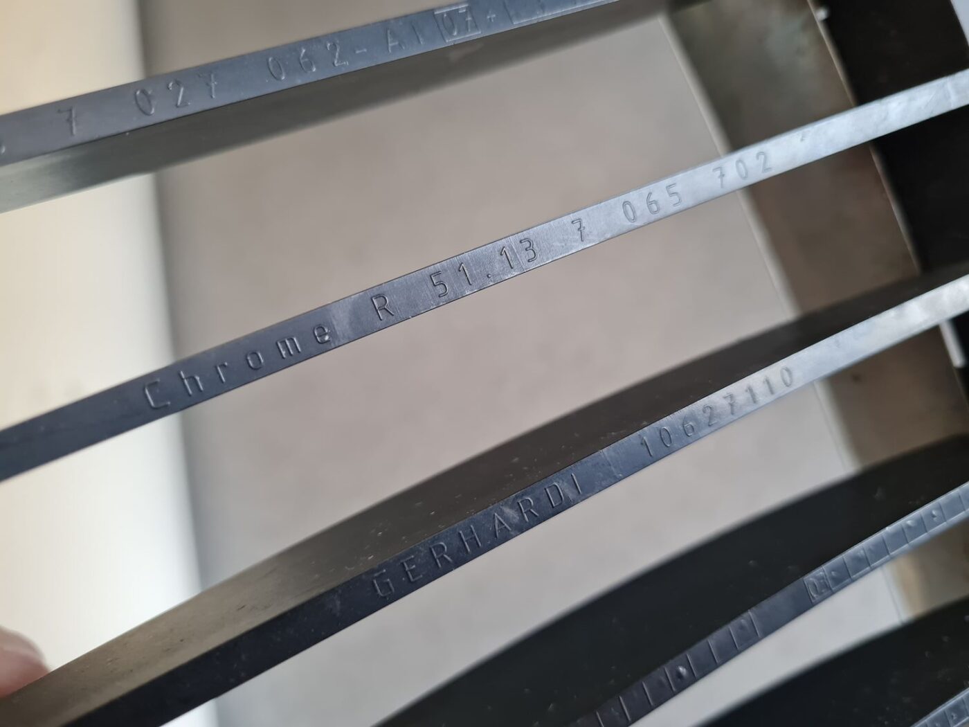 Bufera reste priekš BMW 525 E60 2004 BLACK 3 Bufera reste priekš BMW 525 E60 2004 BLACK