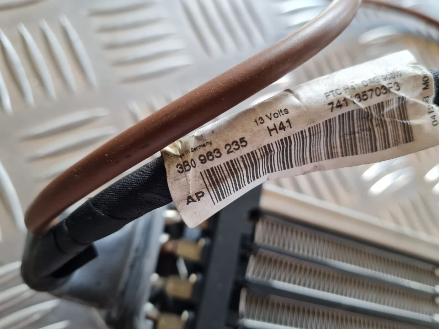 Papildus autonoma elektriskais sildītājs priekš VW PASSAT 2004 UNIVERSAL GREY 4 Papildus autonoma elektriskais sildītājs priekš VW PASSAT 2004 UNIVERSAL GREY