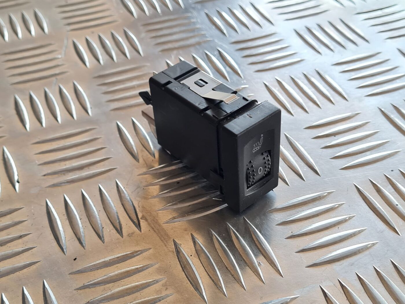 Sēdekļa apsildes ieslēgšanas poga priekš VW PASSAT 2004 UNIVERSAL GREY