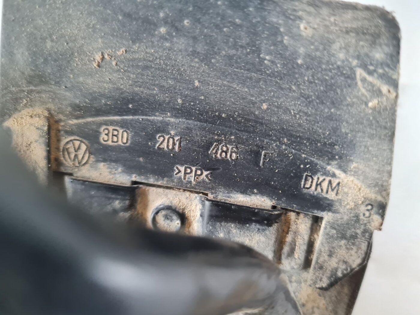 Degvielas dzēsēšanas radiators priekš VW PASSAT 2004 UNIVERSAL GREY 4 Degvielas dzēsēšanas radiators priekš VW PASSAT 2004 UNIVERSAL GREY