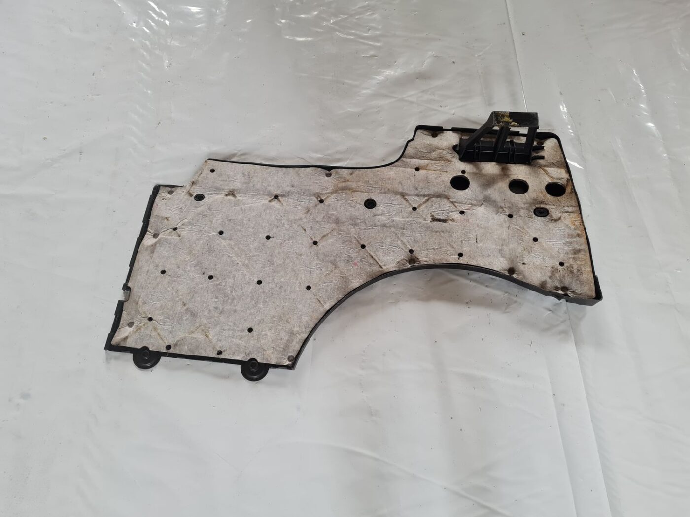 Bagāžnieka grīda priekš VW PASSAT 2004 UNIVERSAL GREY 4 Bagāžnieka grīda priekš VW PASSAT 2004 UNIVERSAL GREY