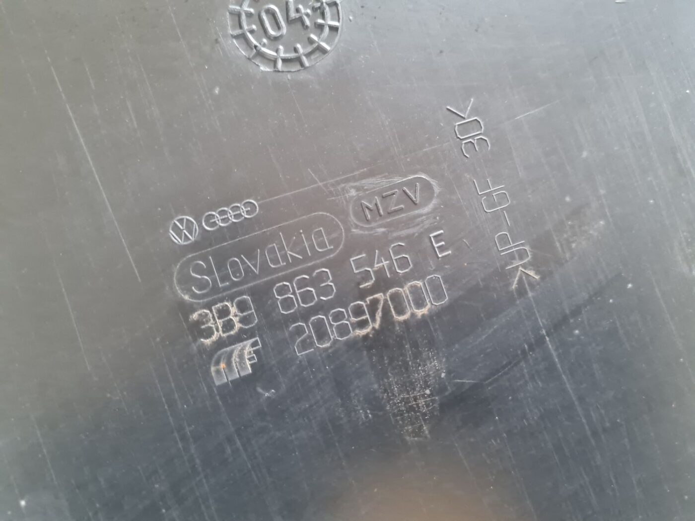 Bagāžnieka grīda priekš VW PASSAT 2004 UNIVERSAL GREY 3 Bagāžnieka grīda priekš VW PASSAT 2004 UNIVERSAL GREY