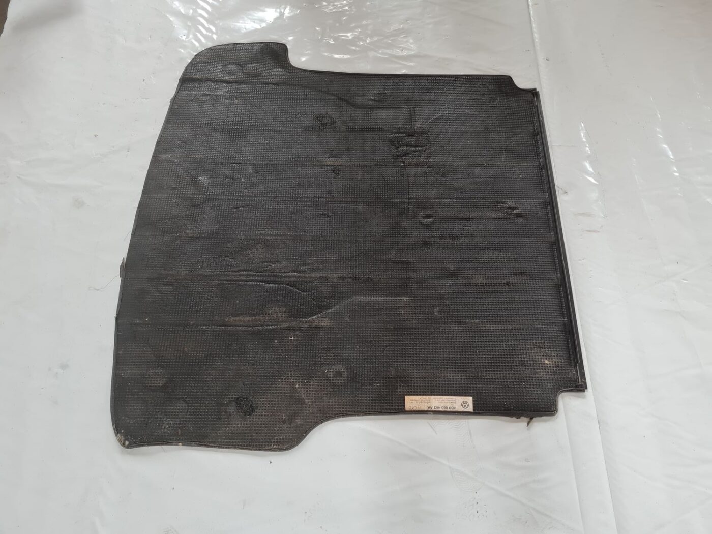 Bagāžnieka nodalījuma paklājs priekš VW PASSAT 2004 UNIVERSAL GREY 2 Bagāžnieka nodalījuma paklājs priekš VW PASSAT 2004 UNIVERSAL GREY