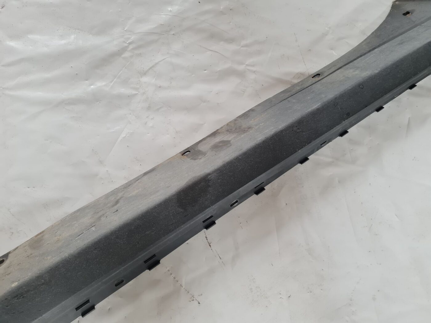 Ārēja sliekšņa laba uzlika priekš VW PASSAT 2004 UNIVERSAL GREY 9 Ārēja sliekšņa laba uzlika priekš VW PASSAT 2004 UNIVERSAL GREY