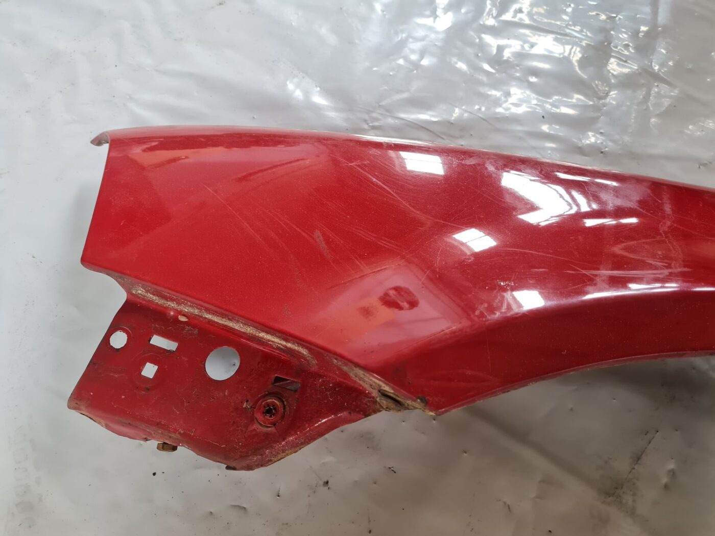 Priekšējais kreisais spārns priekš VW PASSAT 2004 UNIVERSAL GREY 8 Priekšējais kreisais spārns priekš VW PASSAT 2004 UNIVERSAL GREY