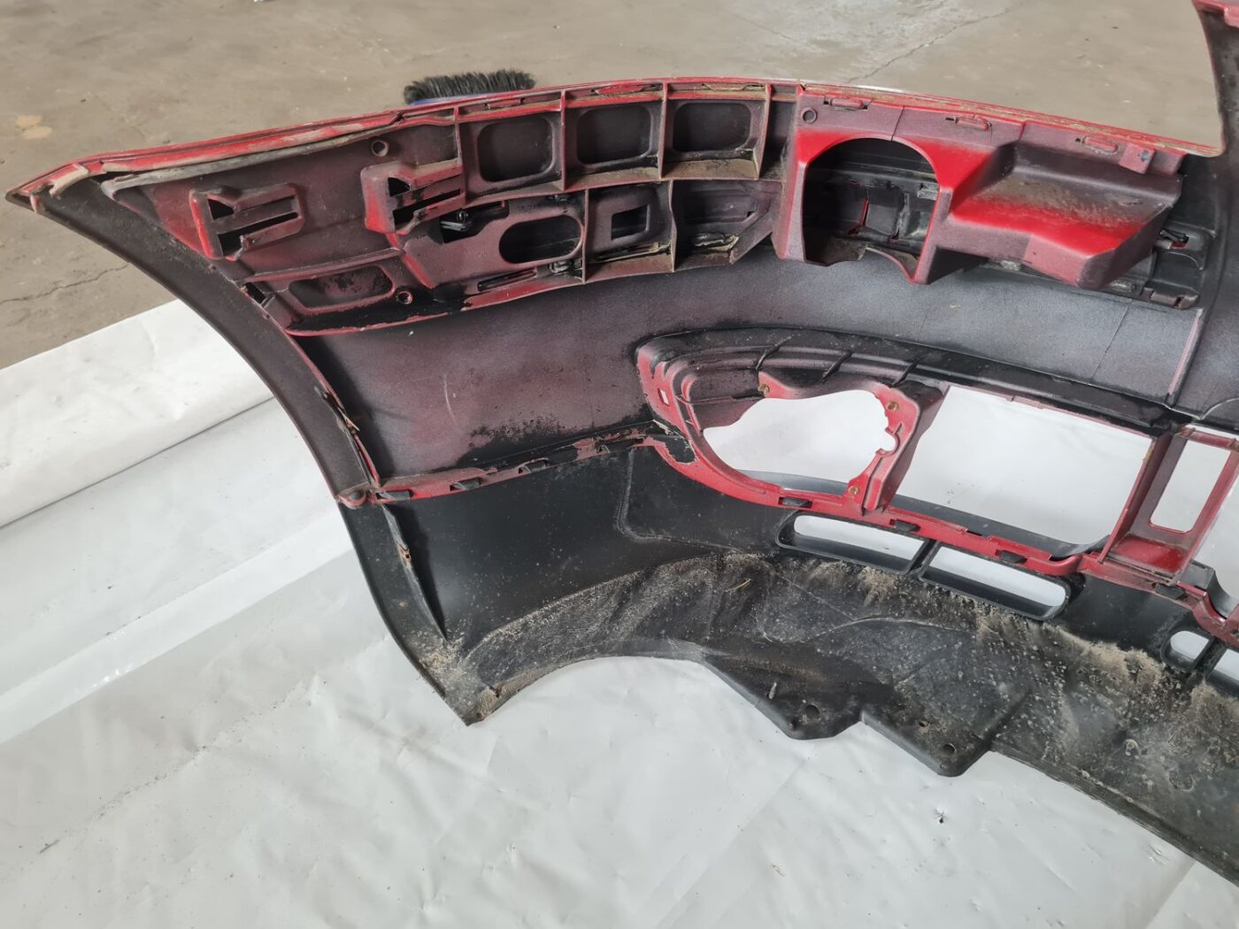 Priekšējais buferis priekš VW PASSAT 2004 UNIVERSAL GREY 3 Priekšējais buferis priekš VW PASSAT 2004 UNIVERSAL GREY