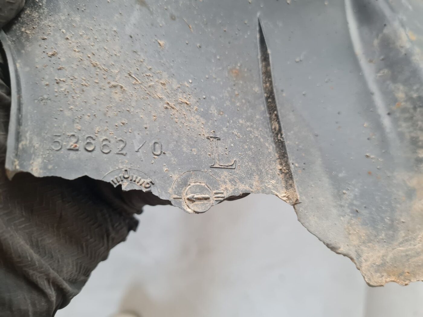 Aizmugurējais kreisais paspārns priekš VW PASSAT 2004 UNIVERSAL GREY