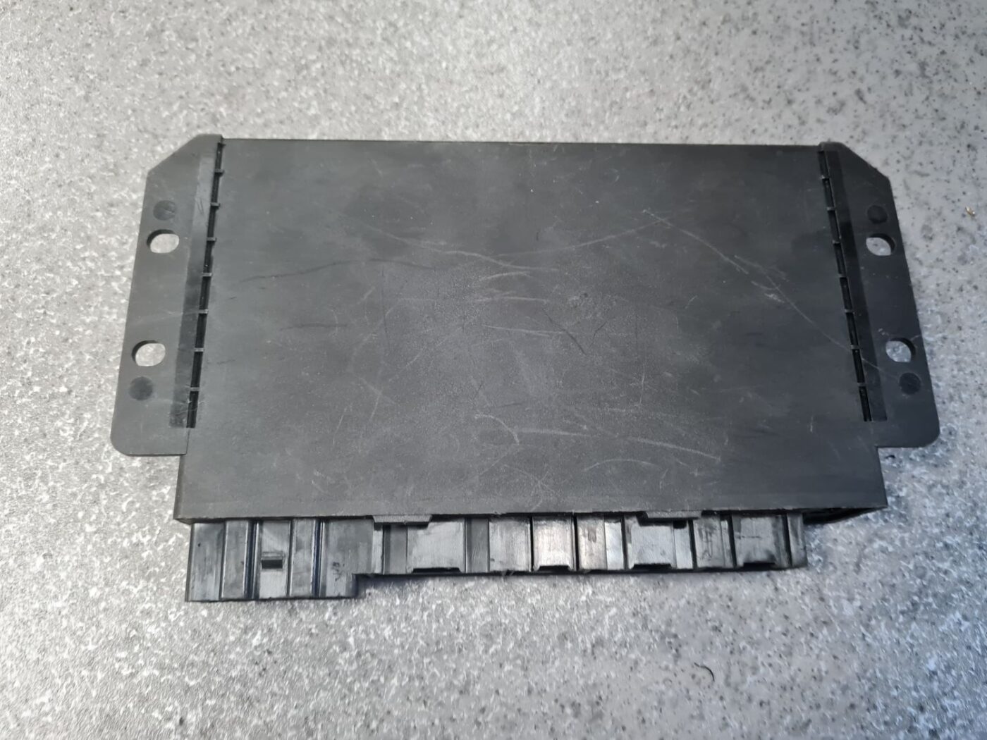 Komforta vadības bloks priekš AUDI A4 AVANT 2004 4 Komforta vadības bloks priekš AUDI A4 AVANT 2004