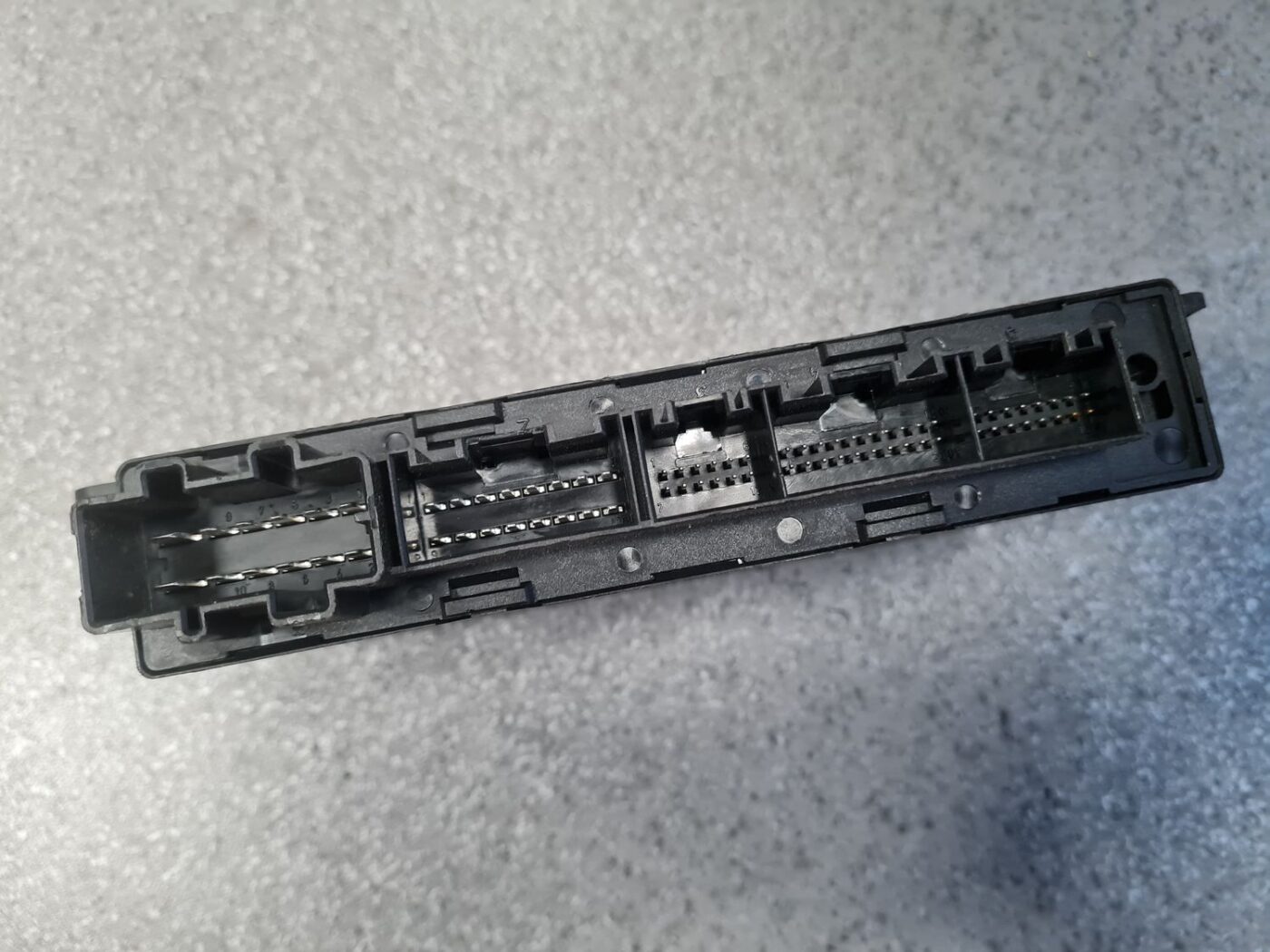 Komforta vadības bloks priekš AUDI A4 AVANT 2004 3 Komforta vadības bloks priekš AUDI A4 AVANT 2004