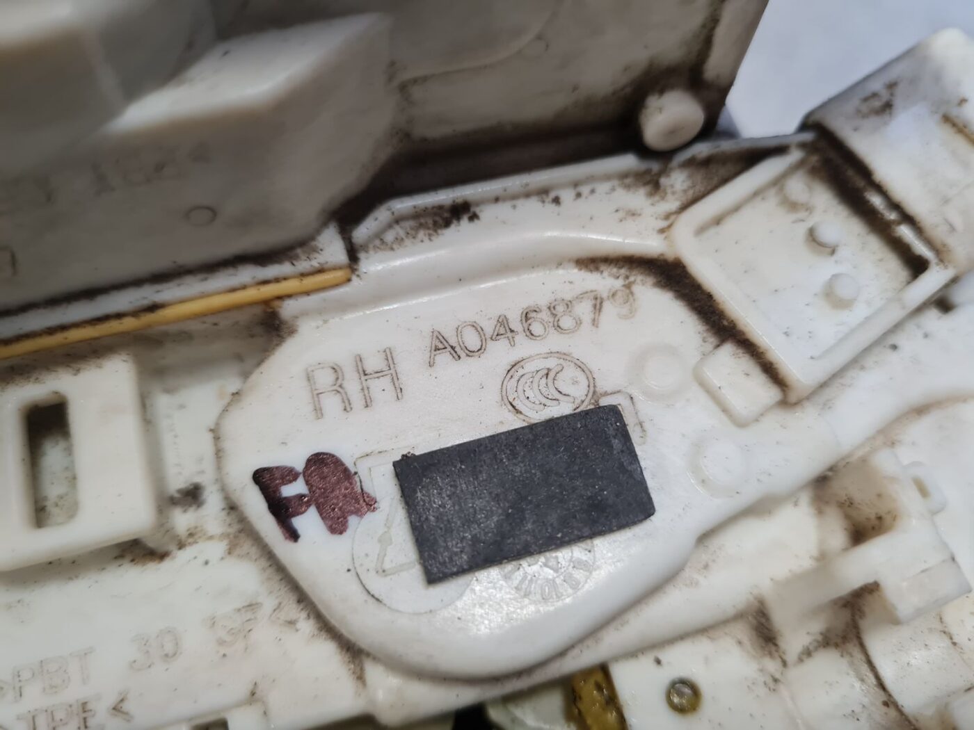 Priekšējo labo durvju slēdzene priekš AUDI A7 2011 SPORTBACK