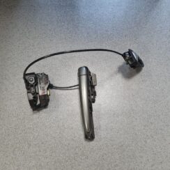 Aizmugurējo labo durvju slēdzene priekš NISSAN PRIMERA 2002-2004