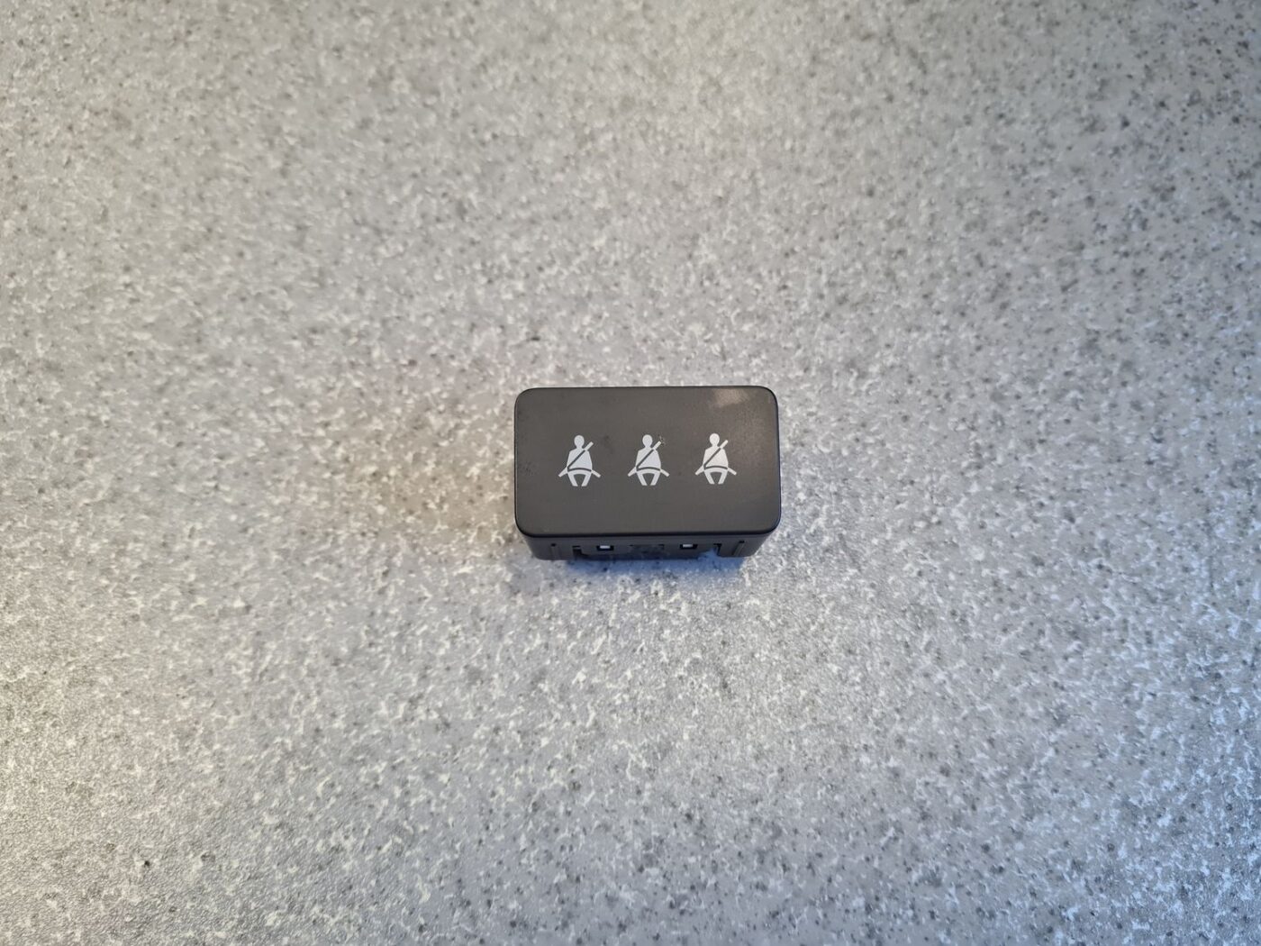 Drošības jostas gaismas indikators priekš NISSAN X-TRAIL 2007 1 Drošības jostas gaismas indikators priekš NISSAN X-TRAIL 2007