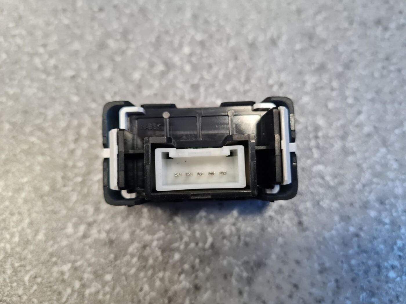 Drošības jostas gaismas indikators priekš NISSAN X-TRAIL 2007 4 Drošības jostas gaismas indikators priekš NISSAN X-TRAIL 2007